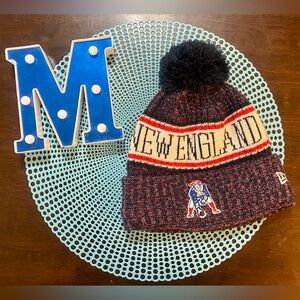 New England Patriots NFL Pom Knit Hat Cap From New Era; Pre-owned